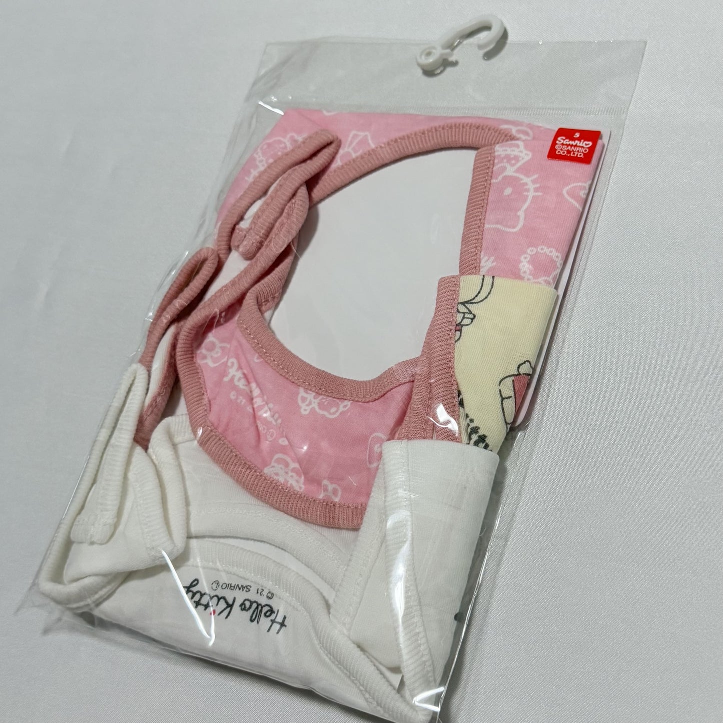 Hello Kitty Bibs (3-Piece Set) Sanrio