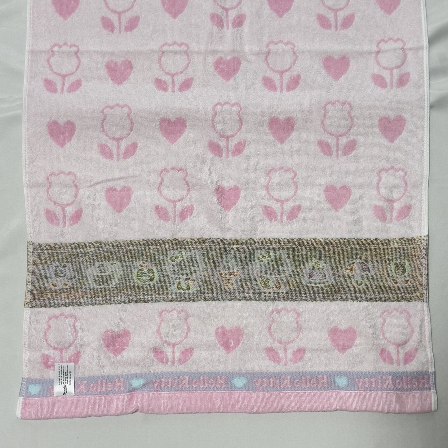 Hello Kitty Bath Towel 32.7 × 20.5 in