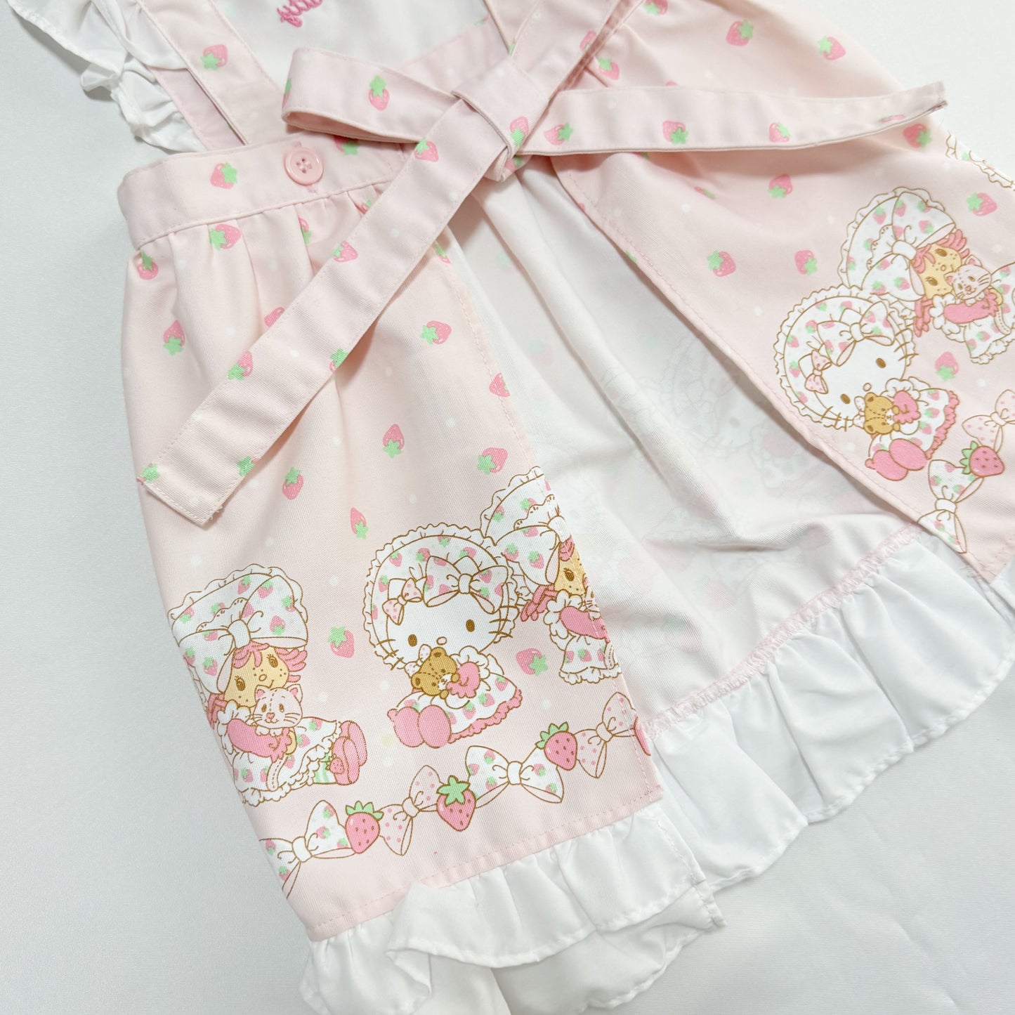 Strawberry Shortcake × Hello Kitty Apron 3-4T Sanrio (Used)