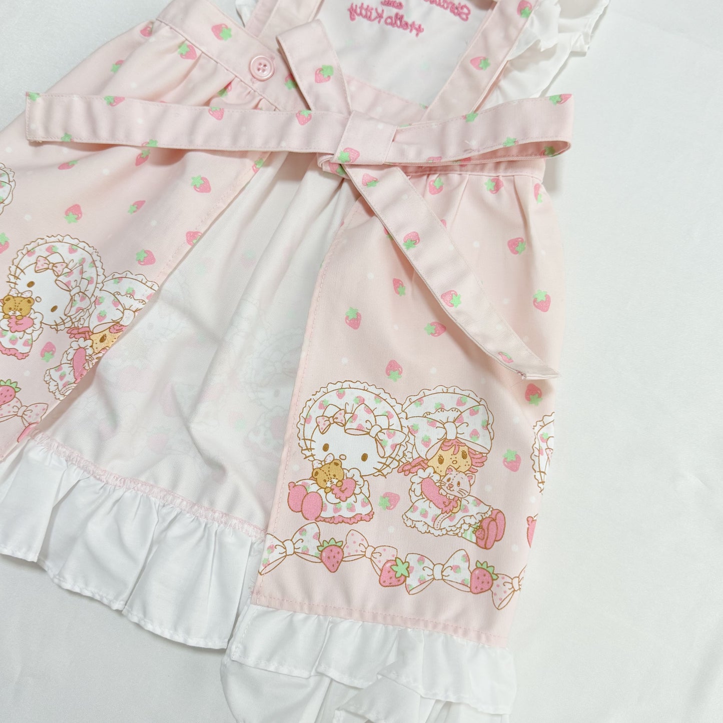 Strawberry Shortcake × Hello Kitty Apron 3-4T Sanrio (Used)