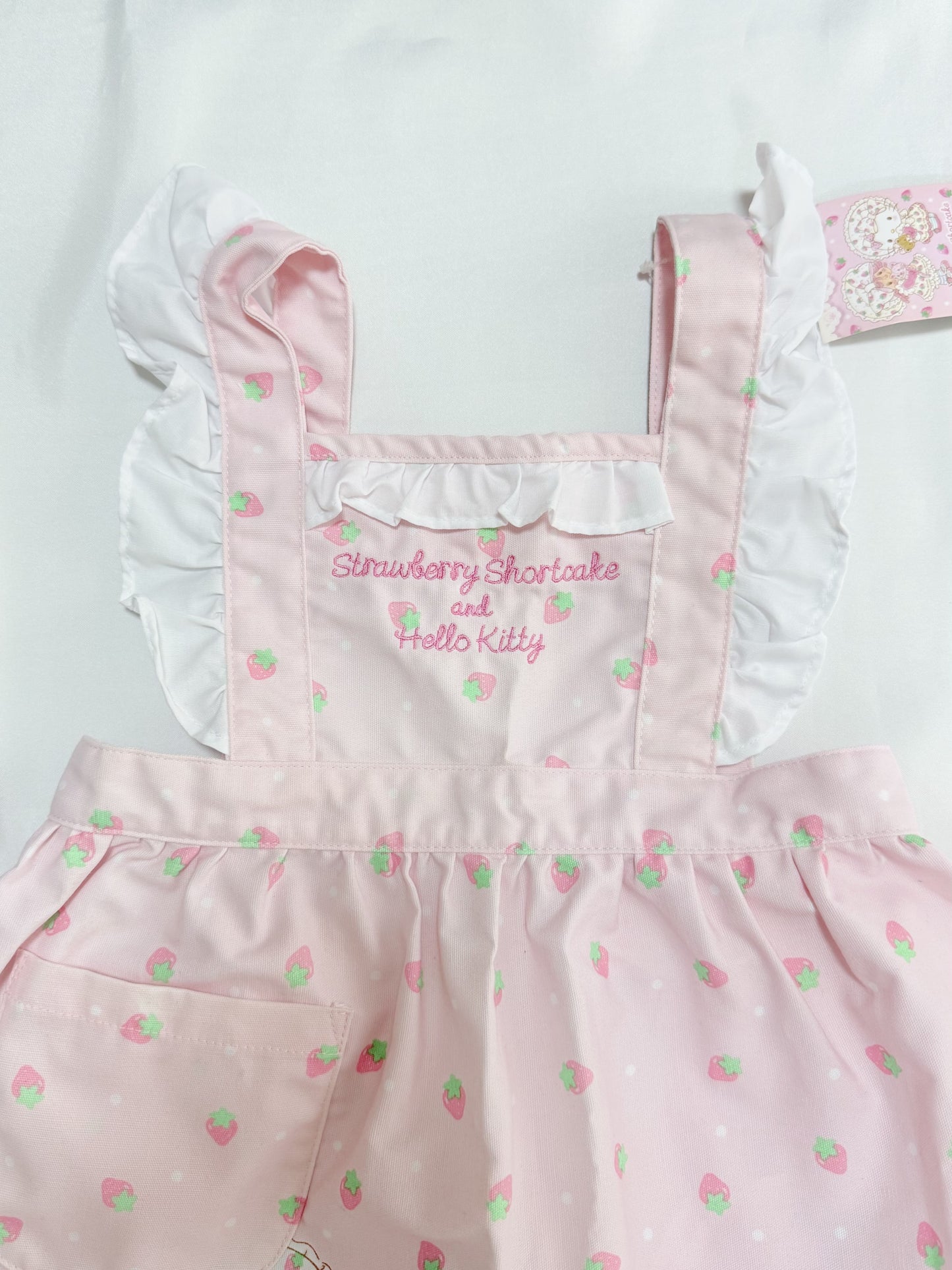 Strawberry Shortcake × Hello Kitty Apron 3–4T Sanrio (New)